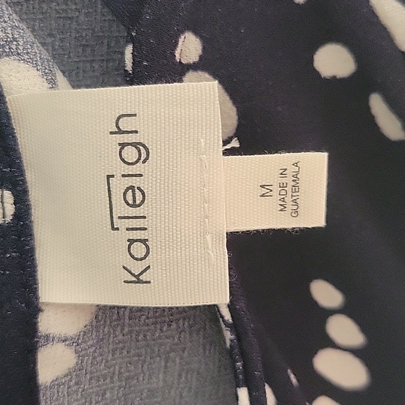 Cold Shoulder Top - Picture 4 of 4